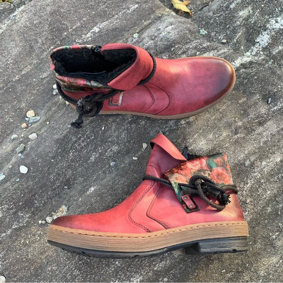 Rieker Z6771-35 Fee 93 Burgundy Red Floral Vegan Foldover Ankle Bootie Boot - Picture 4 of 16